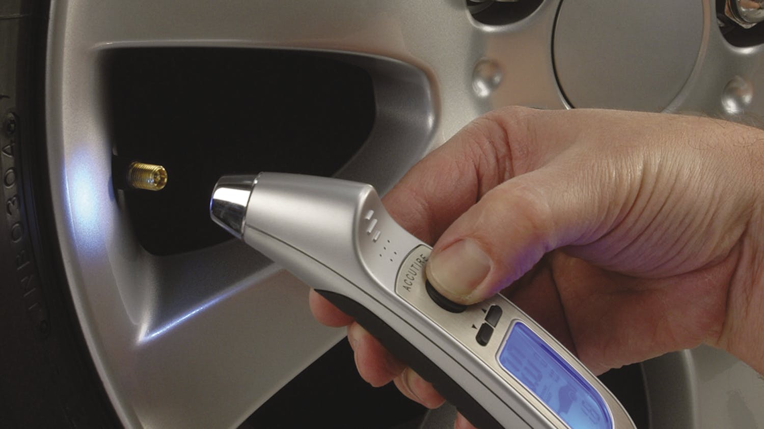 MS-4350 Digital Set Point Programmable Tire Gauge | Fleet Maintenance