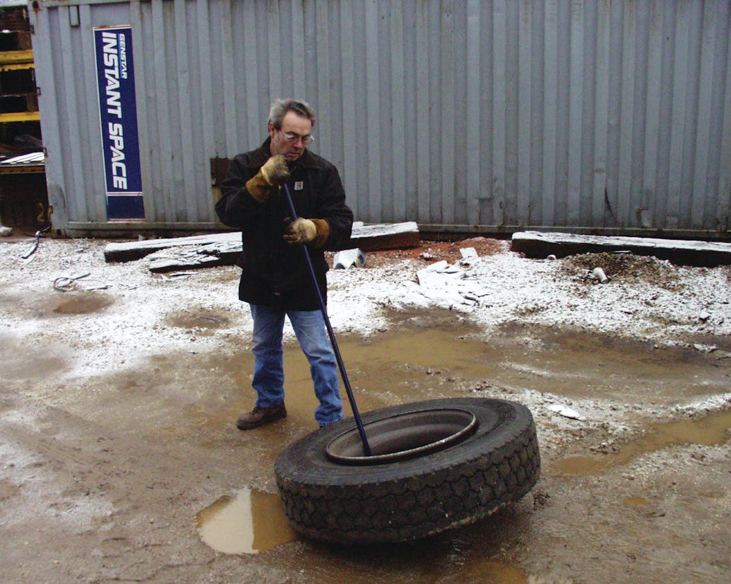 IronMan ergonomic wheel lifting bar 34950 Fleet Maintenance