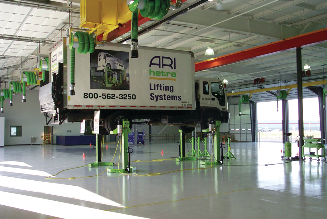 Arihetraheavydutymobileliftingsystem 10125121
