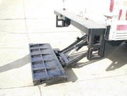 Lhsllbshideawaytmtuckunderstyleliftgate 10127884 Lhsllbshideawaytmtuckunderstyleliftgate 10127884