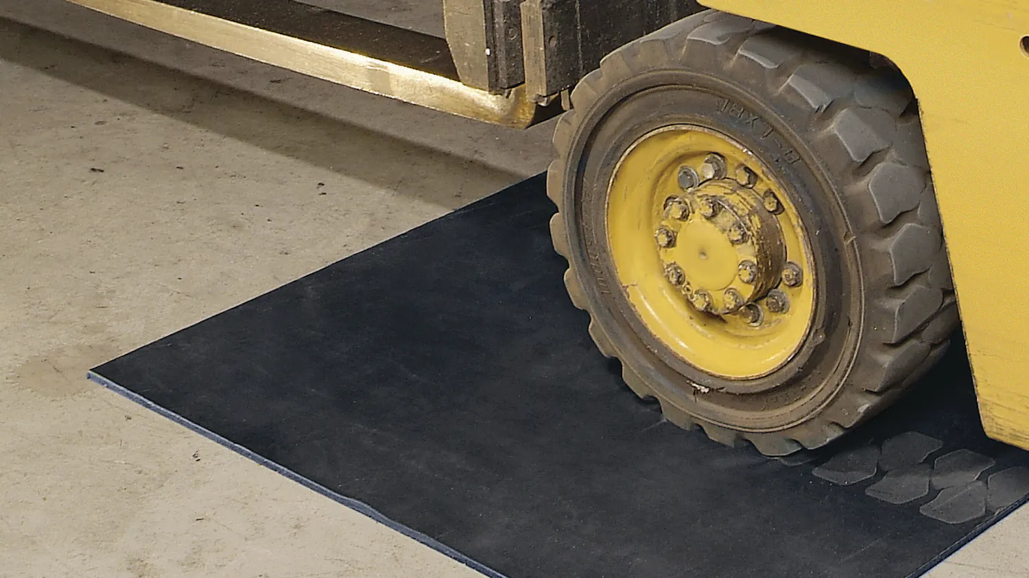 Drive Over Block Drive-Over Drainblocker | Fleet Maintenance