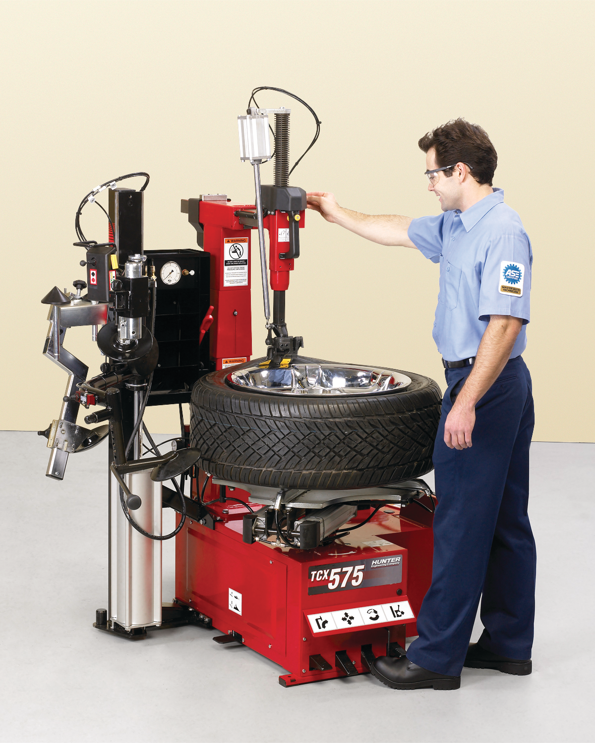 Leverless Clamp Tire Changer, No. TCX575 Fleet Maintenance