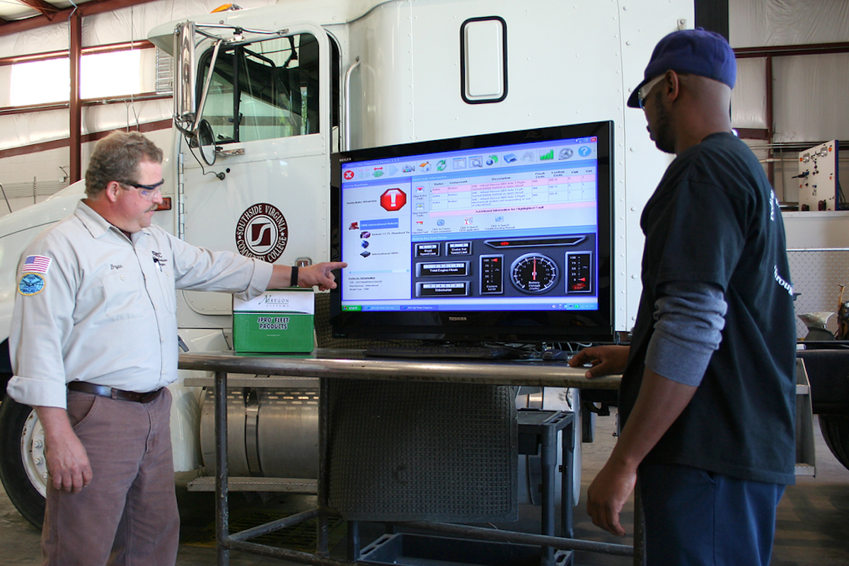 Fleet Maintenance Management using vehicle telematics systems Fleet