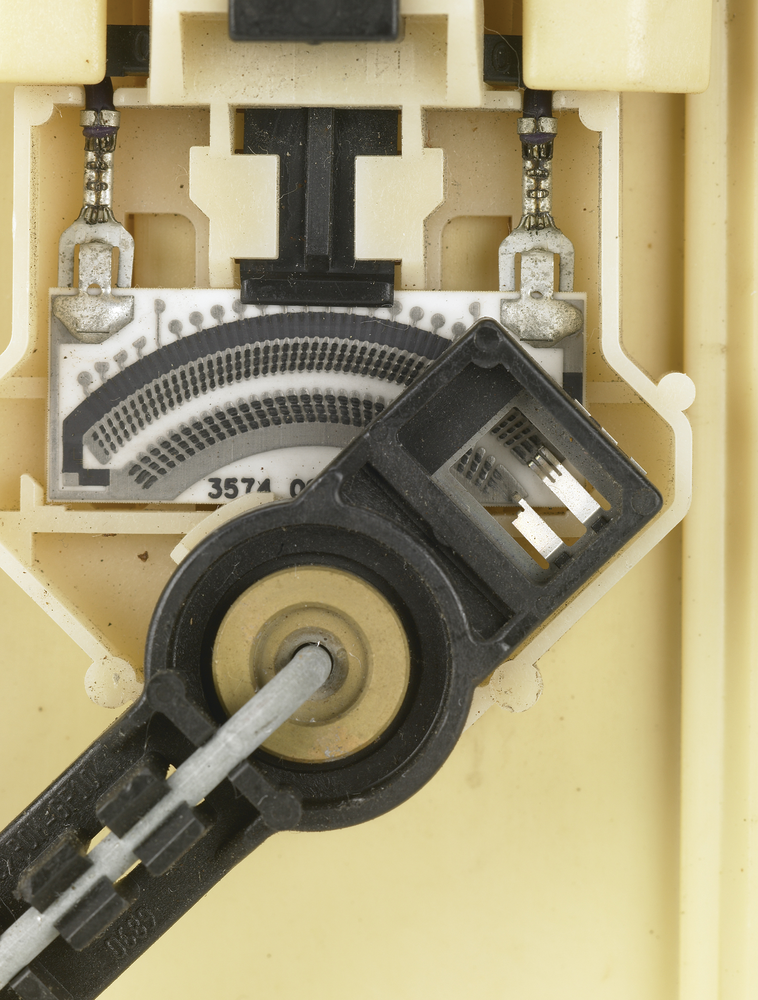 Universal GM module fuel level sensor contacts, No. GM64