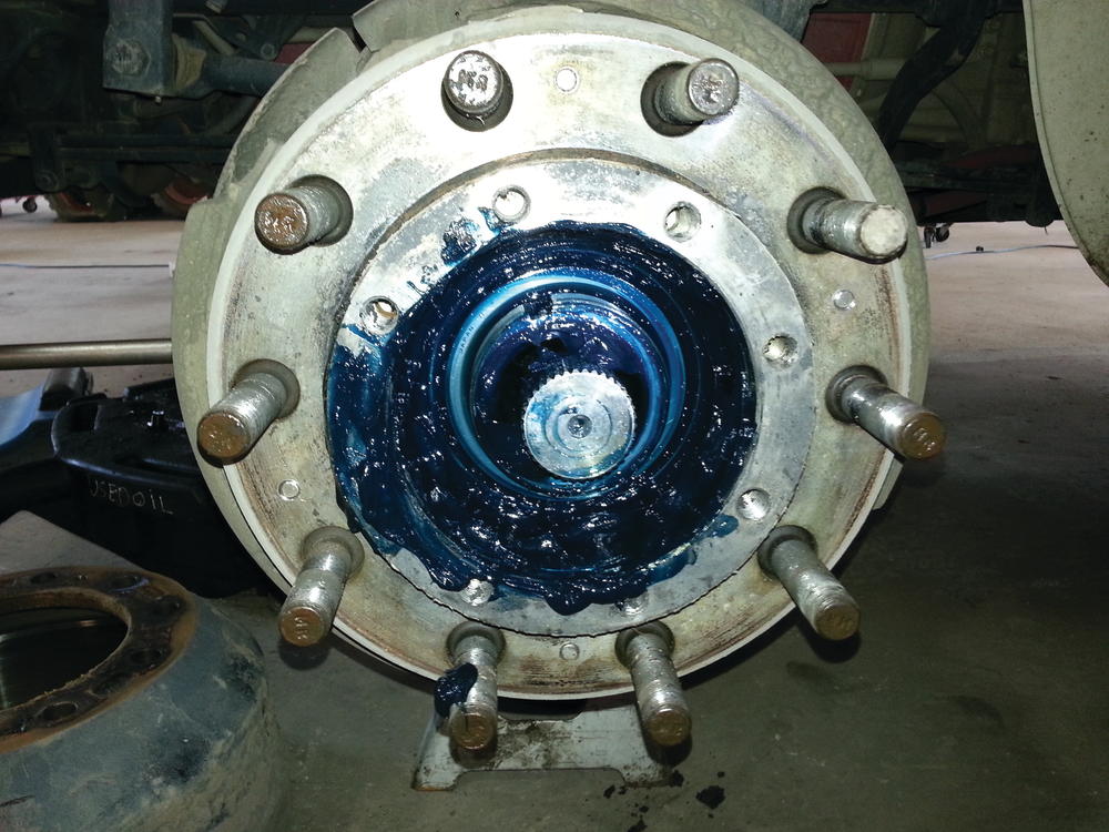 Axle bushing and hub bearing lubrication modification product Fleet