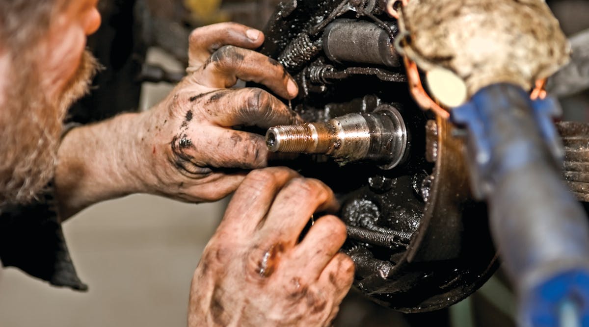 In their work, vehicle technicians come in contact with a variety of skin irritants on a daily basis. Exposure to these elements can result in a variety of occupational skin diseases, including contact dermatitis and system toxicity.