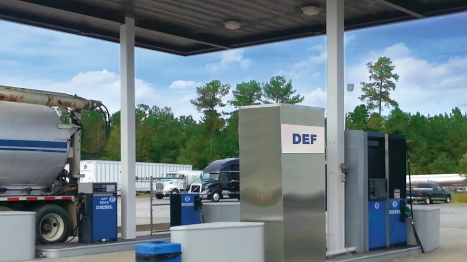 Mini-Bulk DEF storage system | Fleet Maintenance