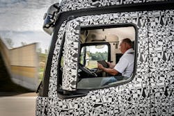 Billed as the world's first autonomously driving truck, the Mercedes-Benz Future Truck 2025 uses the Highway Pilot assistance system to drive along all by itself communicating with its surroundings and other traffic. Billed as the world's first autonomously driving truck, the Mercedes-Benz Future Truck 2025 uses the Highway Pilot assistance system to drive along all by itself communicating with its surroundings and other traffic.