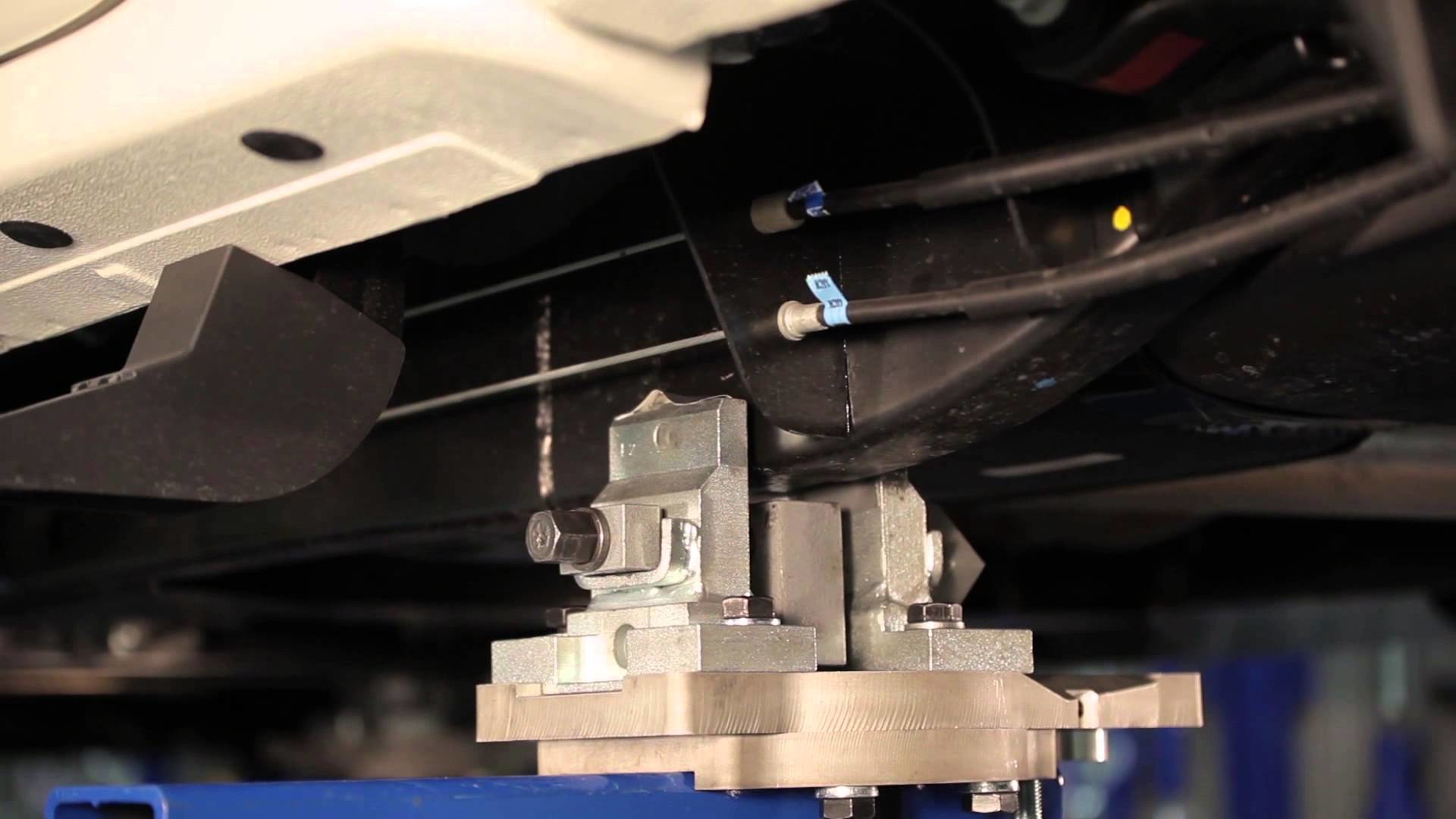 Car-O-Liner Benchrack Structural Frame Alignment Truck Anchoring Video