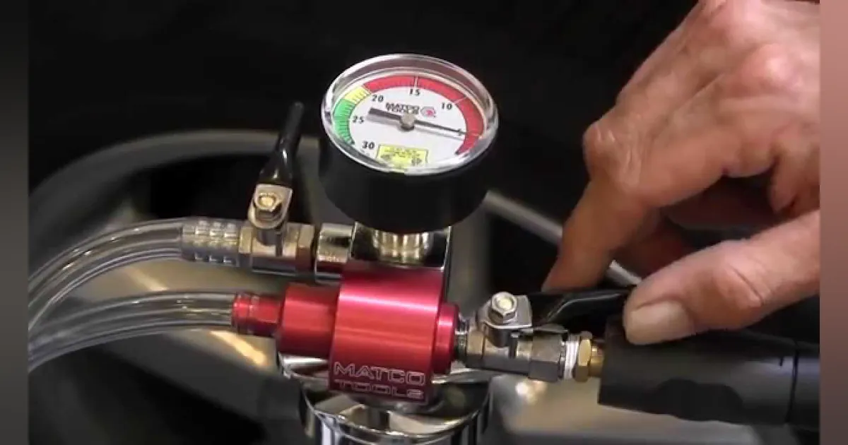 Matco Radiator Cleaner Matco Tools Cooling System Refiller Demonstration Video | Fleet Maintenance