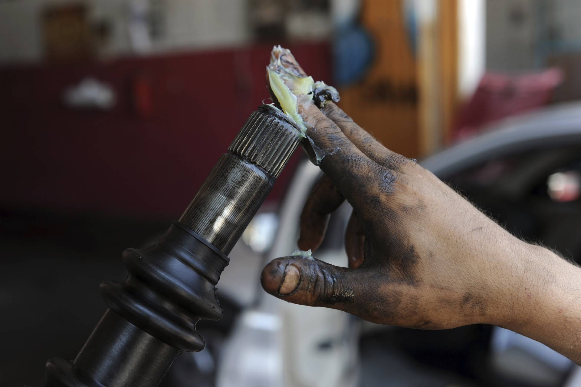 Grease vs. oil Fleet Maintenance