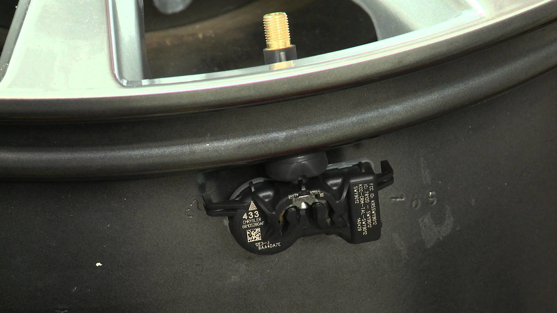 Dill Air Controls Common Rubber Valve Stems for TPMS Video