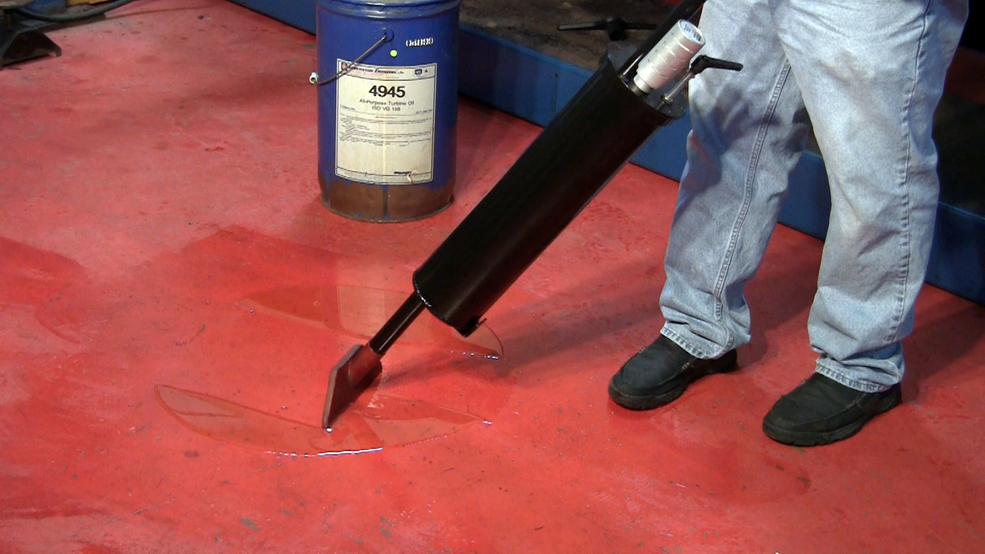 Vacuums can make for quick cleanup of spills while reducing a technician&rsquo;s contact with the spilled material.