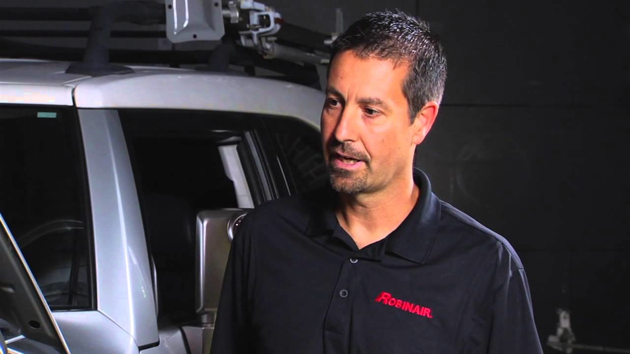 Robinair 34288 A/C Recycling and Recovery Machine Video