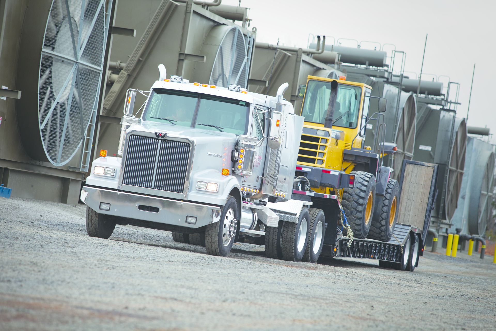 Selection of the appropriate fifth wheel begins with determining the workload classification. That encompasses, among other things, gross combination weight, maximum number of towed axles, operating environment and service conditions.