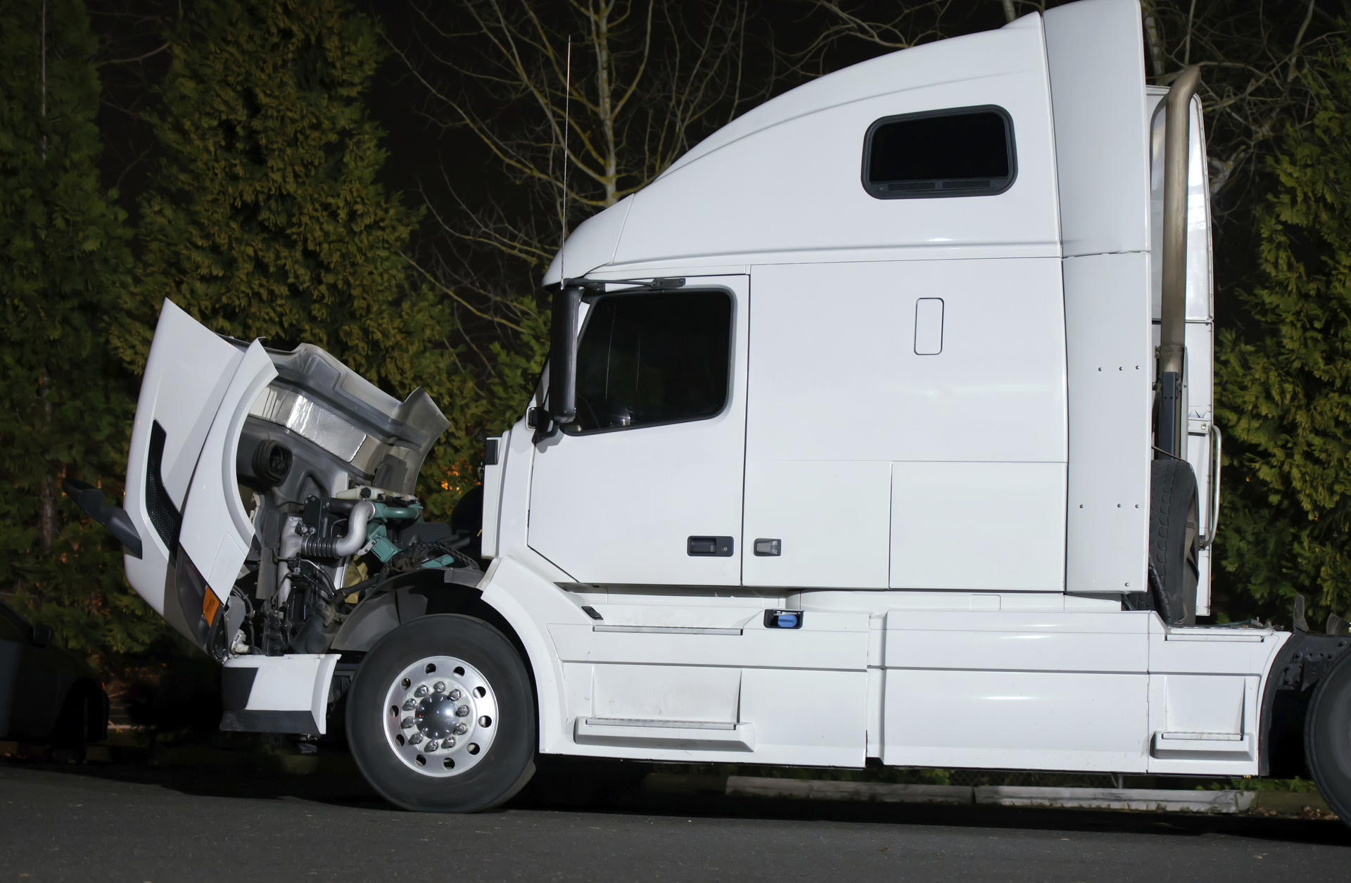 With its inherent capabilities, ultracapacitor starting systems have potential to eliminate the expensive downtime that truck drivers and fleets often experience as a result of dead batteries, particularly in colder climates.