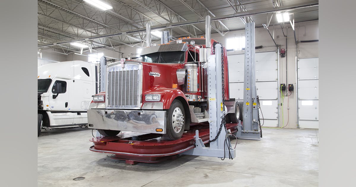 Chief unveils heavy duty collision frame rack | Fleet Maintenance