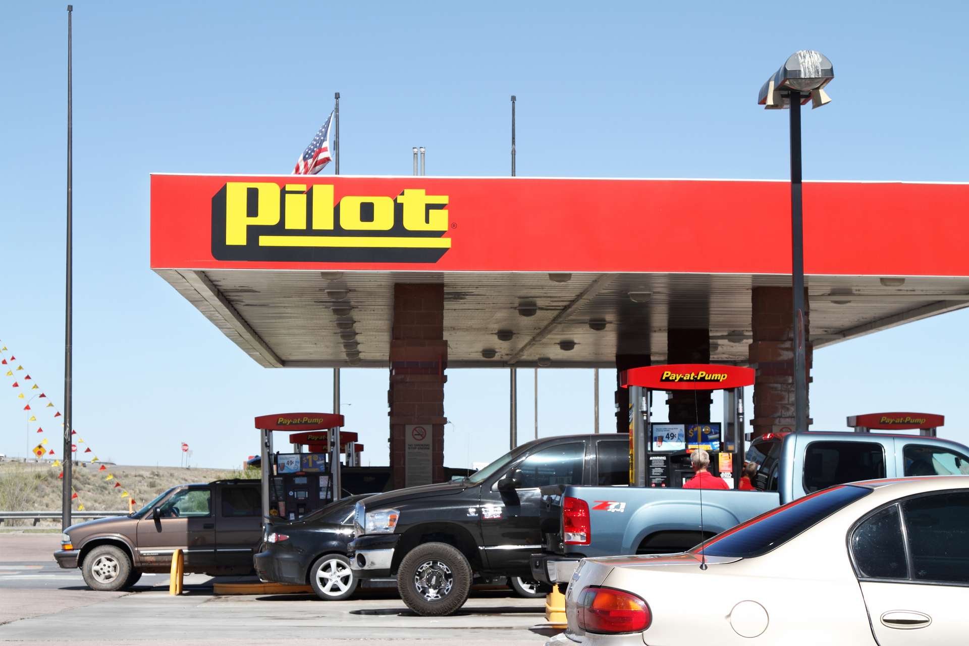 Because fuel is typically one of the largest operating expenses for a fleet, it is essential to accurately track fuel use and expense to be sure fuel isn&rsquo;t &ldquo;seeping through the cracks&rdquo; from theft and fraud.