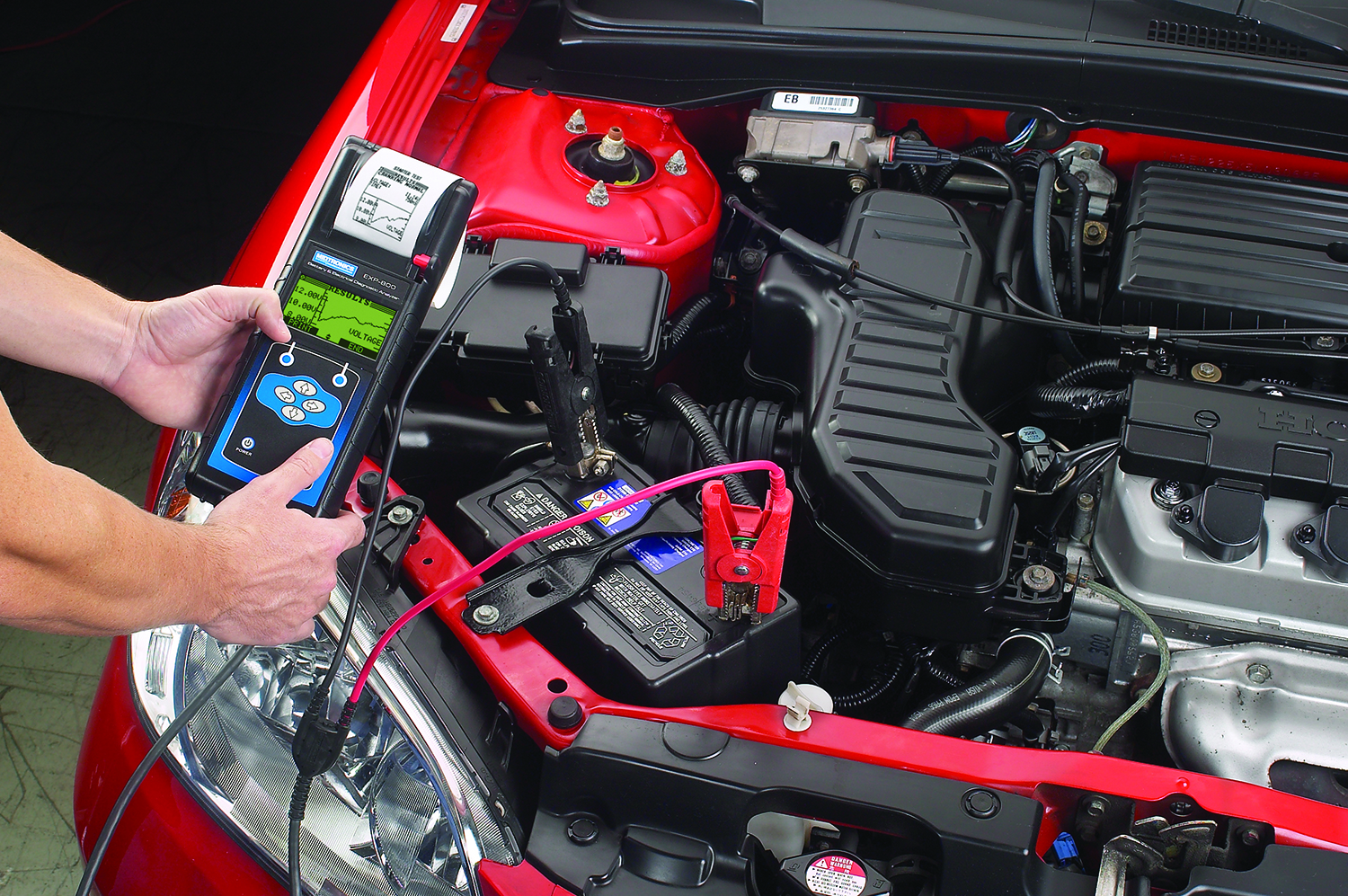 Midtronics Exp800 In Use Image 57ace92160bfb