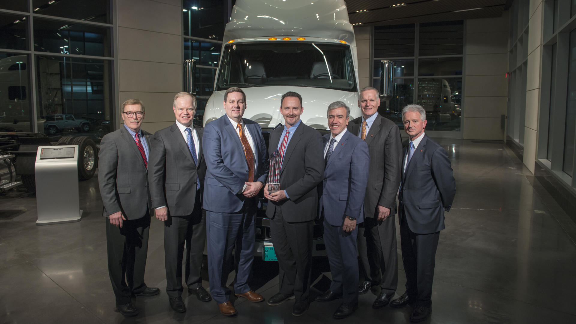 Donaldson Inc Navistar Award 590355571d3e6