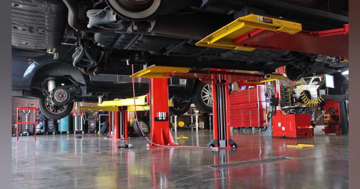 Service Bay Rv How To Maximize Service Bay Safety And Productivity | Fleet Maintenance