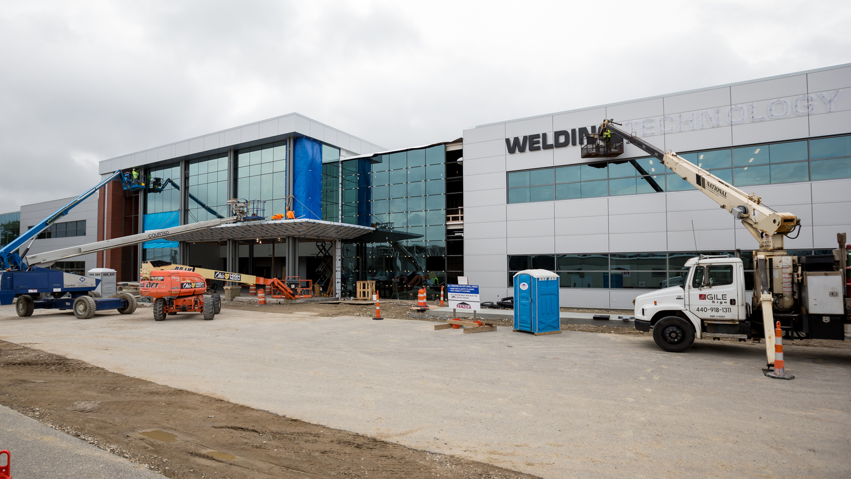 Lincoln Electric Welding Technology Training Center 102017 3337