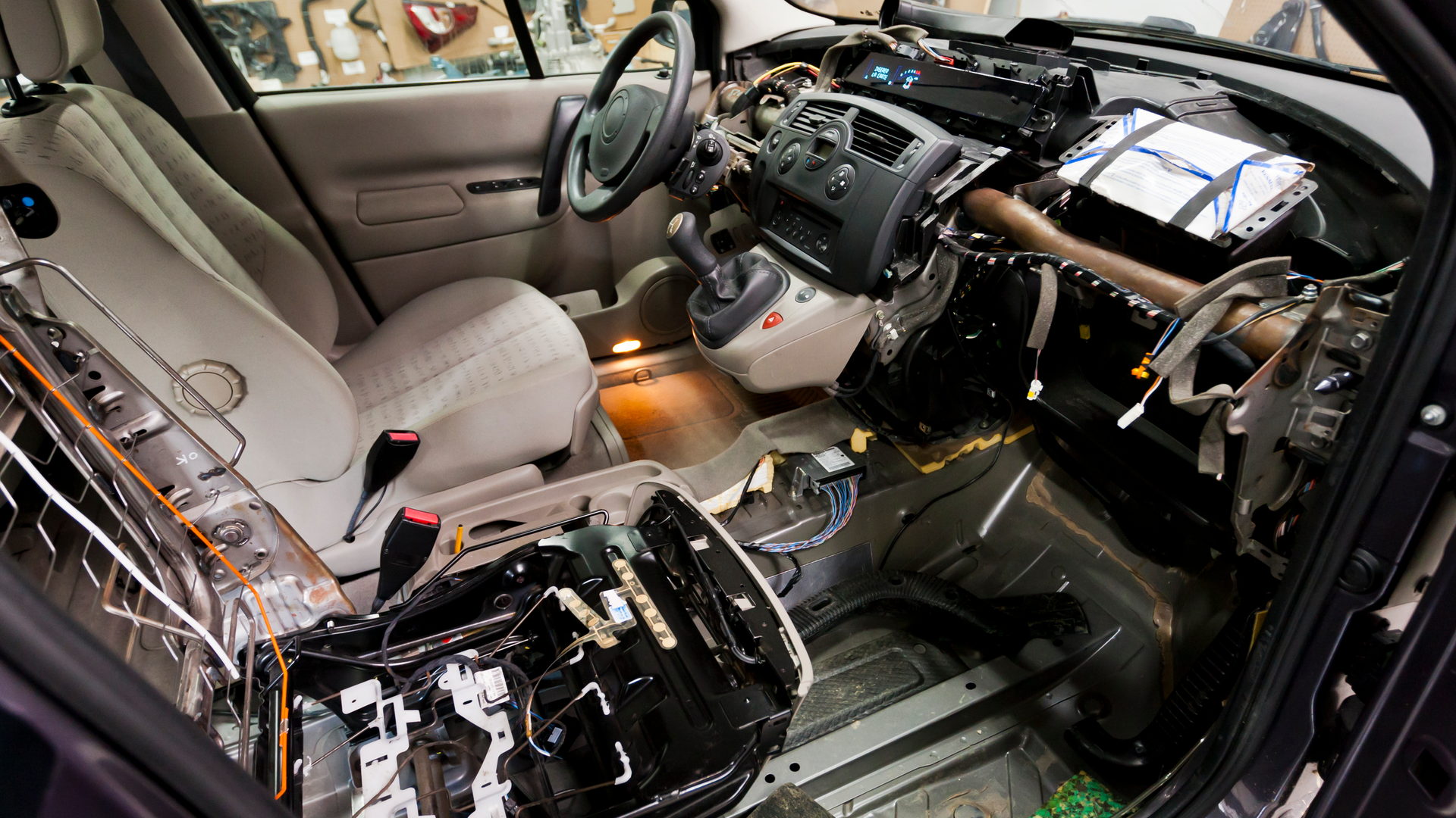 Wired Car I Stock 5914d1e2ad3f0 5a298423982f9