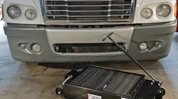 JohnDow's JDI-LP4 is a 17-gal oil drain designed for use with heavy duty trucks, buses, RVs and other low-profile, heavy duty vehicles.