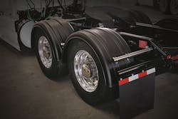 Wide Base Fender 2221 5c17cfee5f45c Wide Base Fender 2221 5c17cfee5f45c