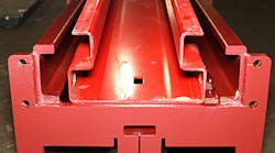 Higher quality lifts typically use heavy welded steel channels (lower) whereas less expensive lifts are made of lighter sheet metal (upper). Higher quality lifts typically use heavy welded steel channels (lower) whereas less expensive lifts are made of lighter sheet metal (upper).