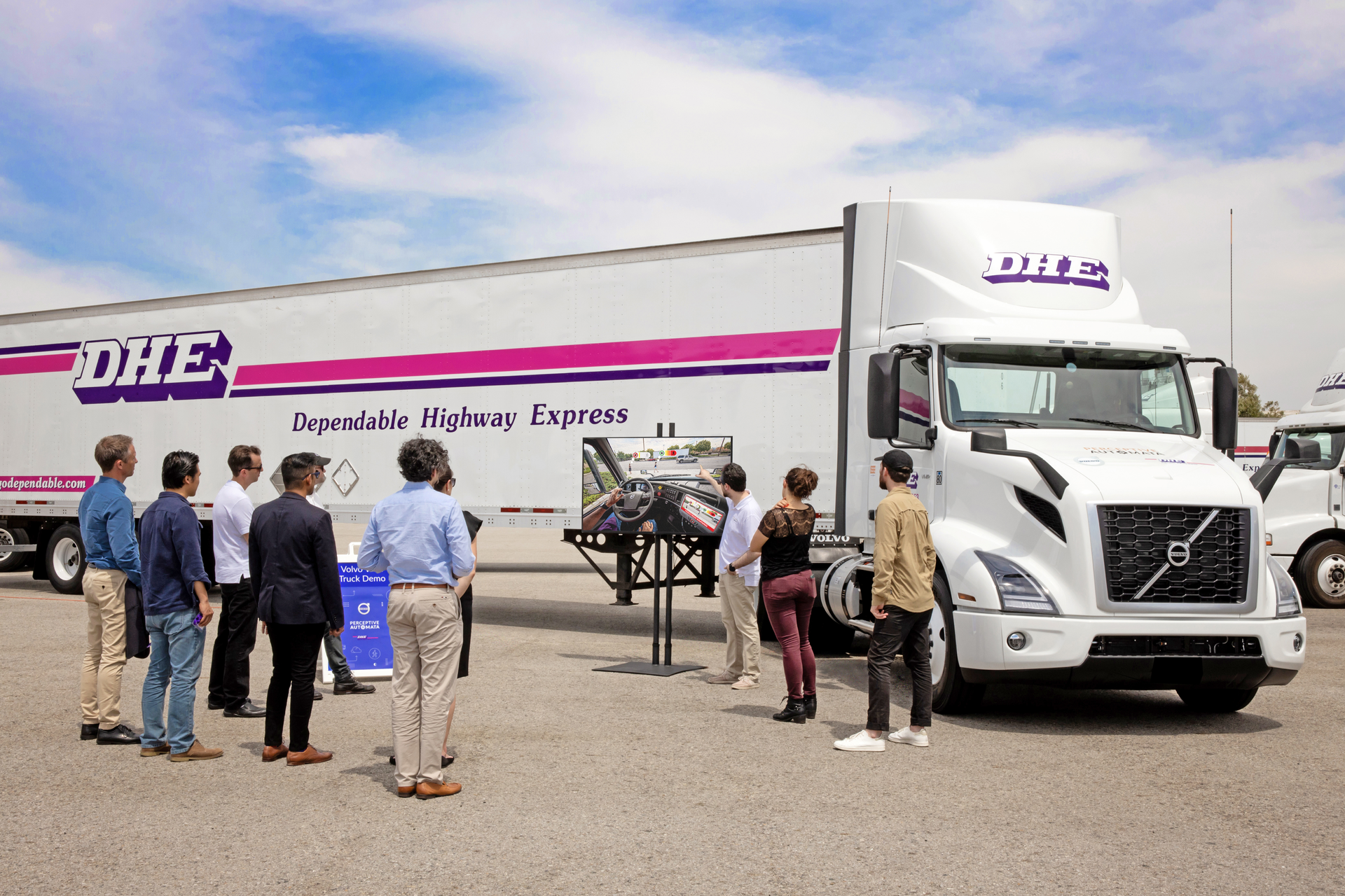 Event attendees experienced Perceptive Automata&rsquo;s artificial intelligence software during a simulation demonstration on a Volvo VNR 300 regional-haul model.