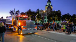 Parade 1