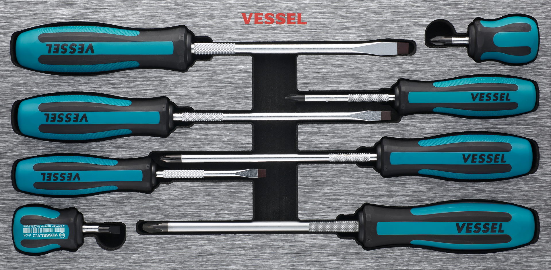 9008 Eva 5dbc6f72cb956