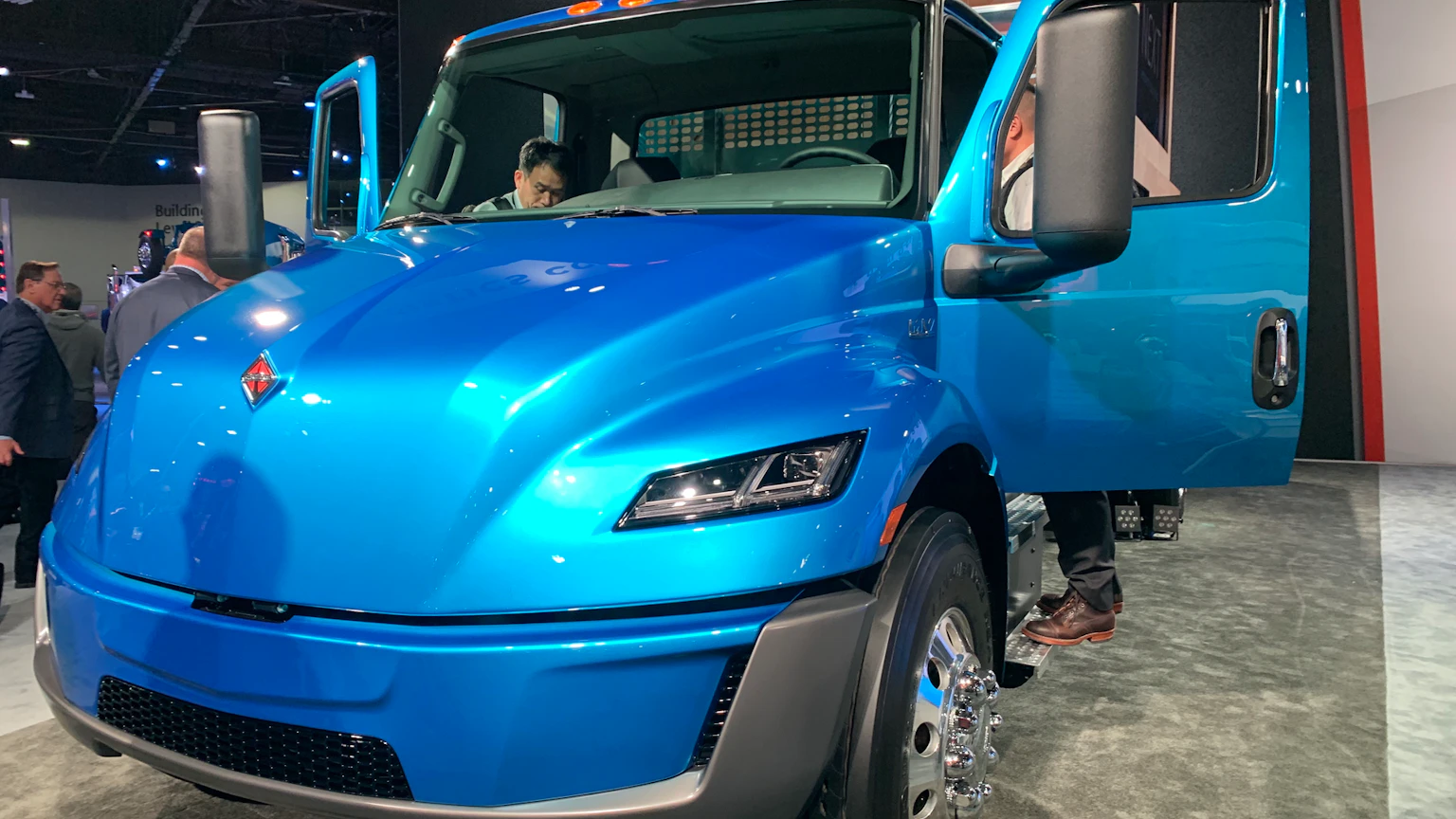 Navistar Inter Navistar unveils NEXT eMobility Solutions and International eMV Series ...