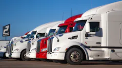 PacLease used Kenworth and Peterbilt trucks