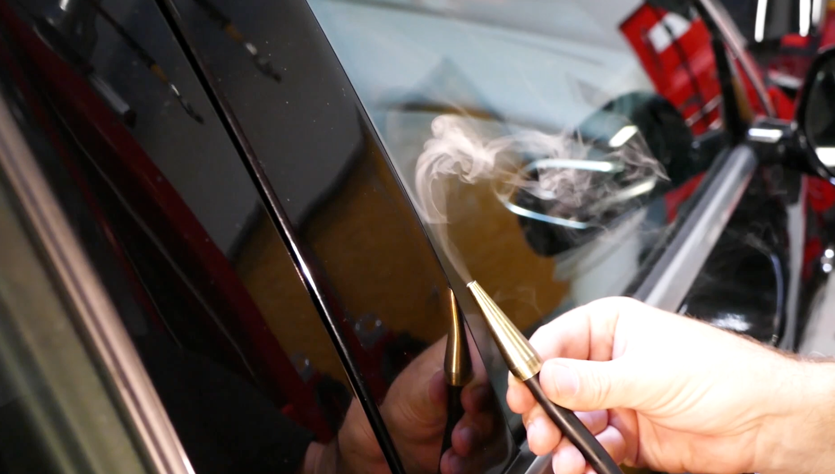 Officials at Redline recommend that the cabin leak detection procedure be done with the smoke machine outputting at a low pressure. The Redline HD PowerSmoke heavy duty diagnostic leak detector has the ability to operate at 2 psi.