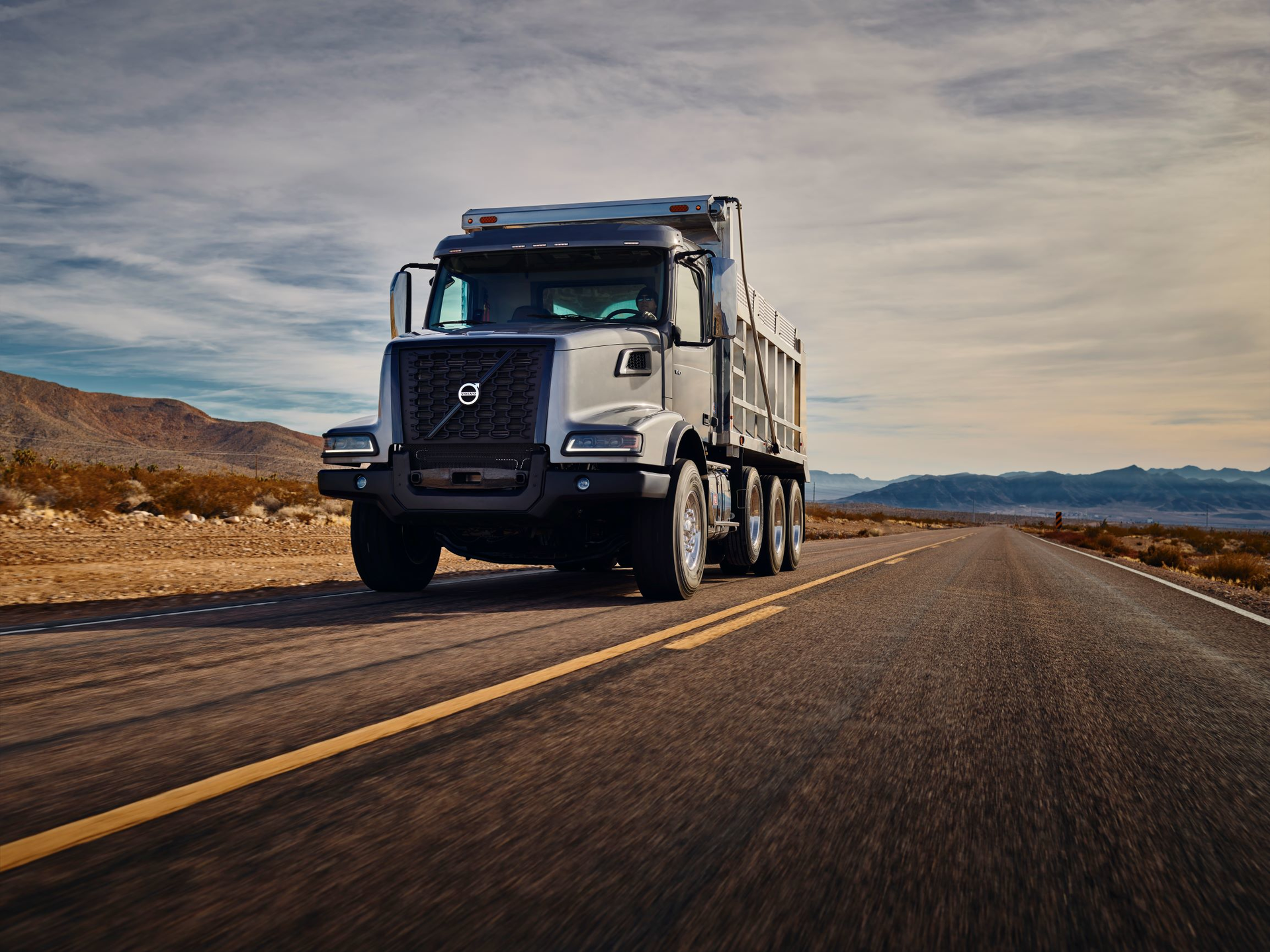Newly Redesigned Volvo Vhd On The Road