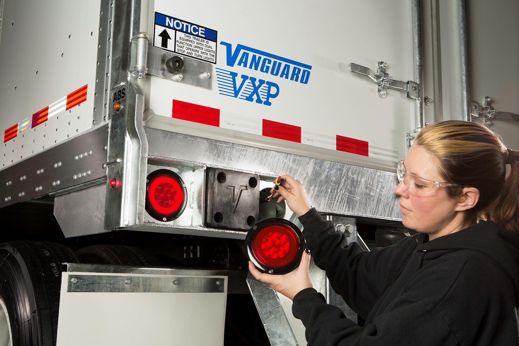 Parts and service providers can aid fleets by helping them replace incandescent lighting with long-lasting and highly efficient LED lamps.