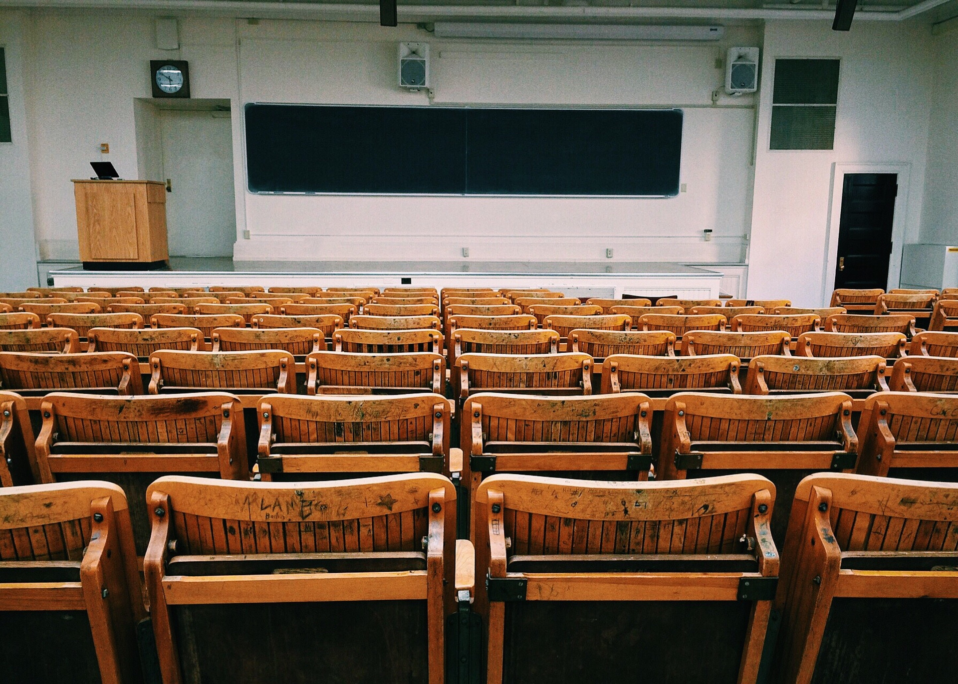 Auditorium Benches Chairs Class 207691 5ebaa26c41d89