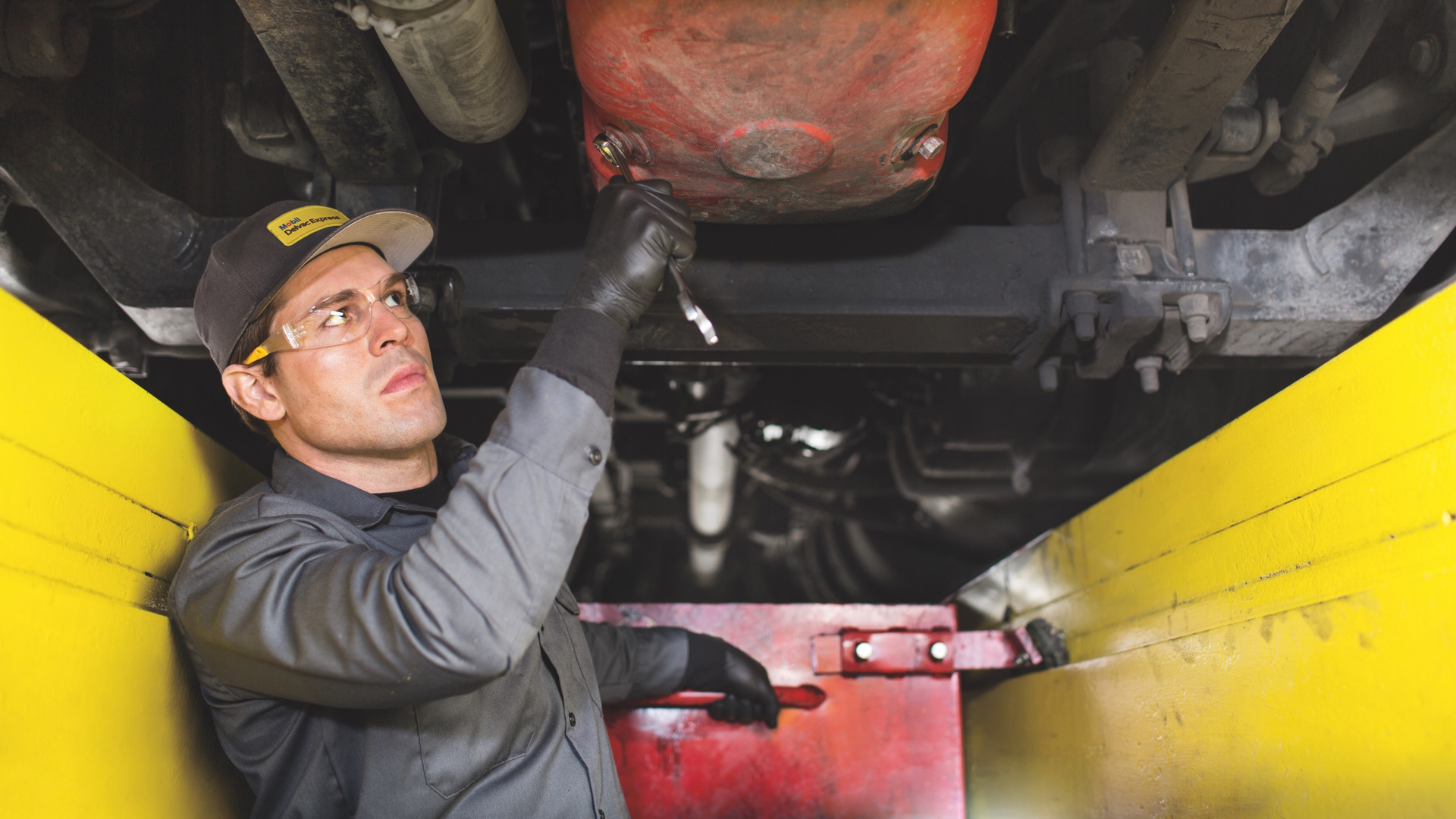 Mobil Action Shot 5fc7cfe863b7f