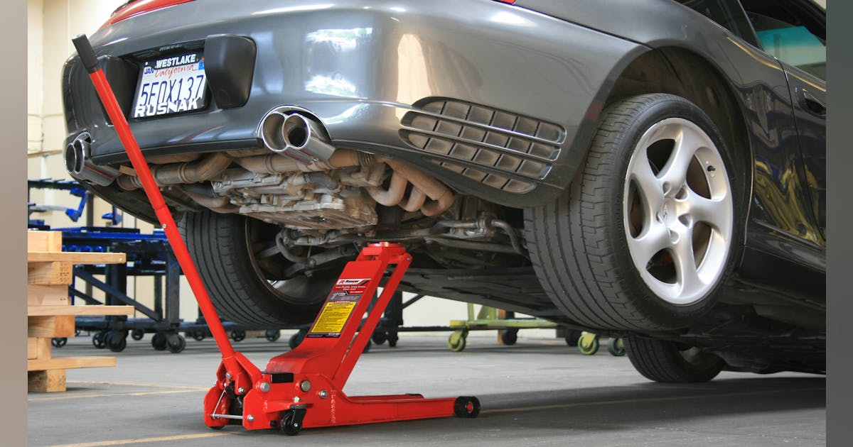 How To Lift A Car With A Floor Jack