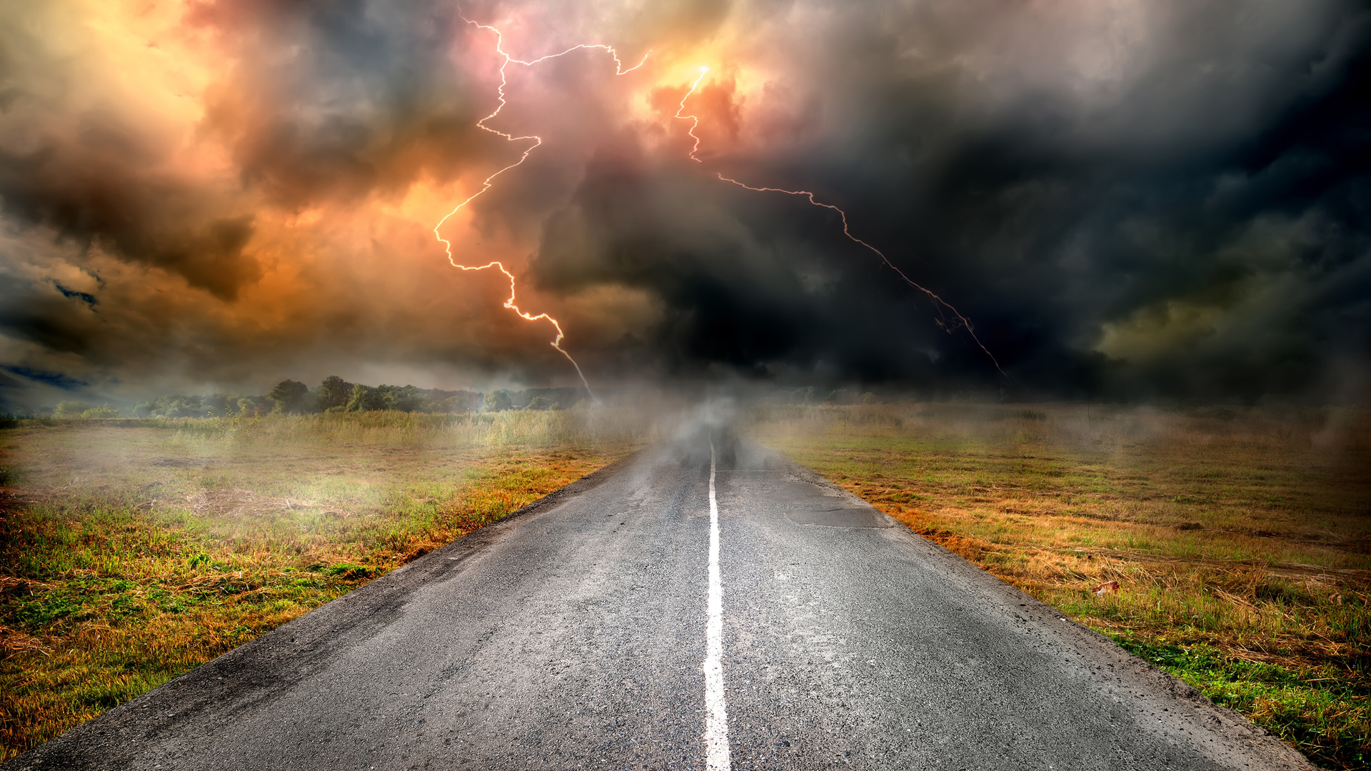 Sergii Kolesnyk Dreamstime Lightinign Road 606482b17a65c 606723f803b9f