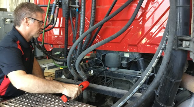 Air brake system leaks on heavy duty trucks | Fleet Maintenance