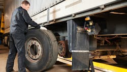Dreamstime Xxl 161494654 Truck Mechanic Wheel 60c26b375d092 60f19aa806cae Dreamstime Xxl 161494654 Truck Mechanic Wheel 60c26b375d092 60f19aa806cae