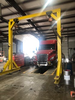 Keeping the Newman Carriers fleet running smoothly are two company shops that are staffed by six technicians. One shop is located at the headquarters location, and a satellite facility is in Kankakee, Illinois. Keeping the Newman Carriers fleet running smoothly are two company shops that are staffed by six technicians. One shop is located at the headquarters location, and a satellite facility is in Kankakee, Illinois.