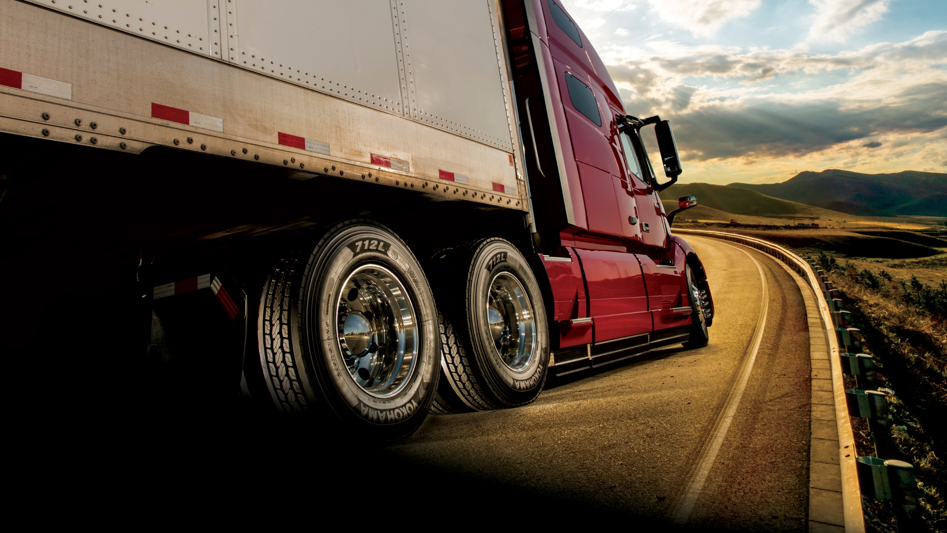 Yokohama 712 L Drive Tire 61113ebec8739