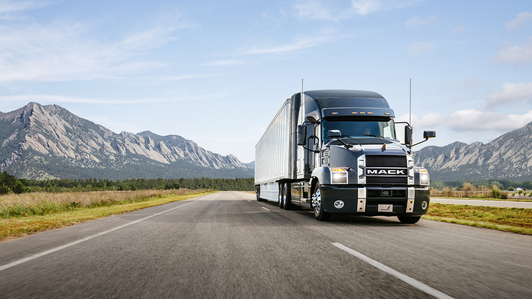 210916 Mack Anthem At Expo Cam 2021 614a33067bd28