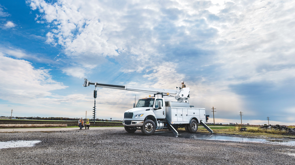 Navistar International Mv Digger Derrick With People Cmyk Update 2021 614cbd50eadeb