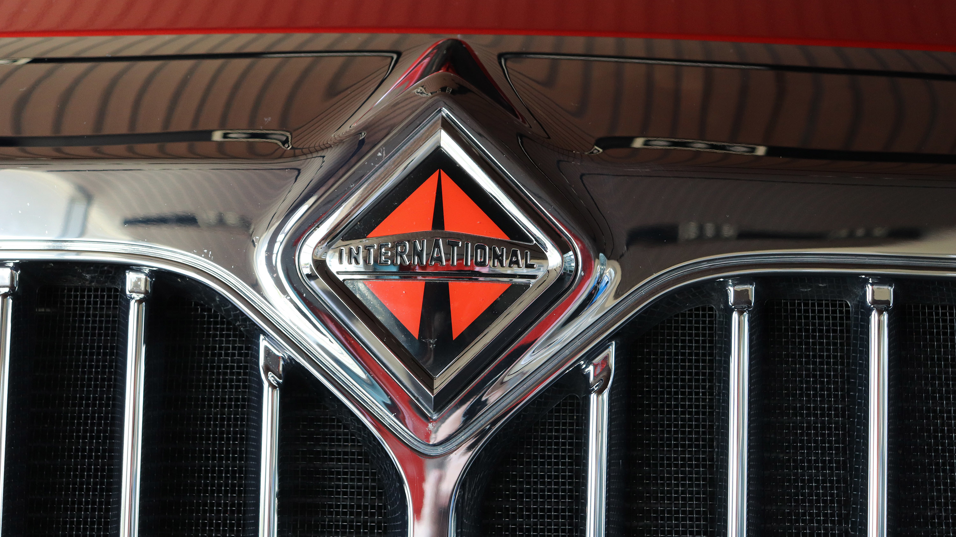 Navistar Logo Truck 613b7bfda42de