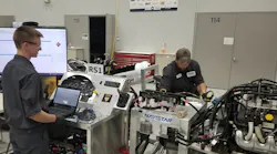 Nav Apprentice Techs Engine Ic Bus 1 Web